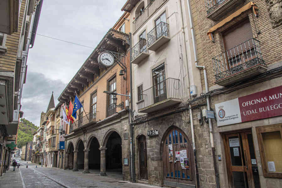 Comunidad Foral de Navarra 125 - Sangüesa - Ayuntamiento.jpg
